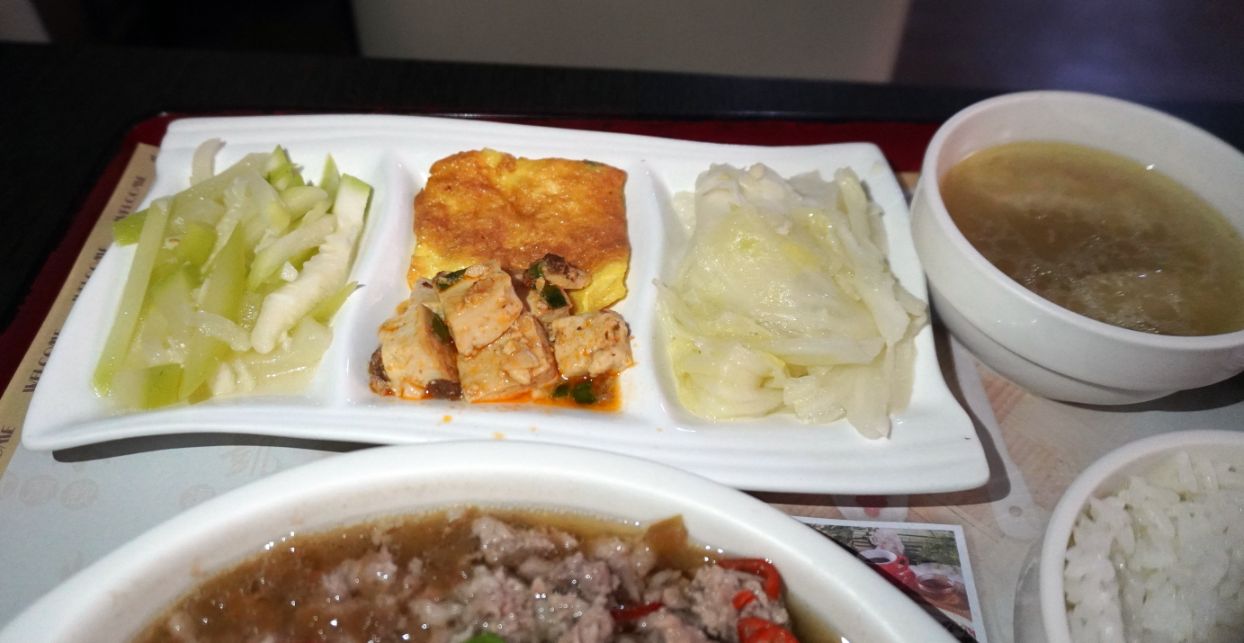 台中西屯｜凱林咖啡簡餐｜文華高中捷運站周邊美食，料理帶有滿滿的家常味