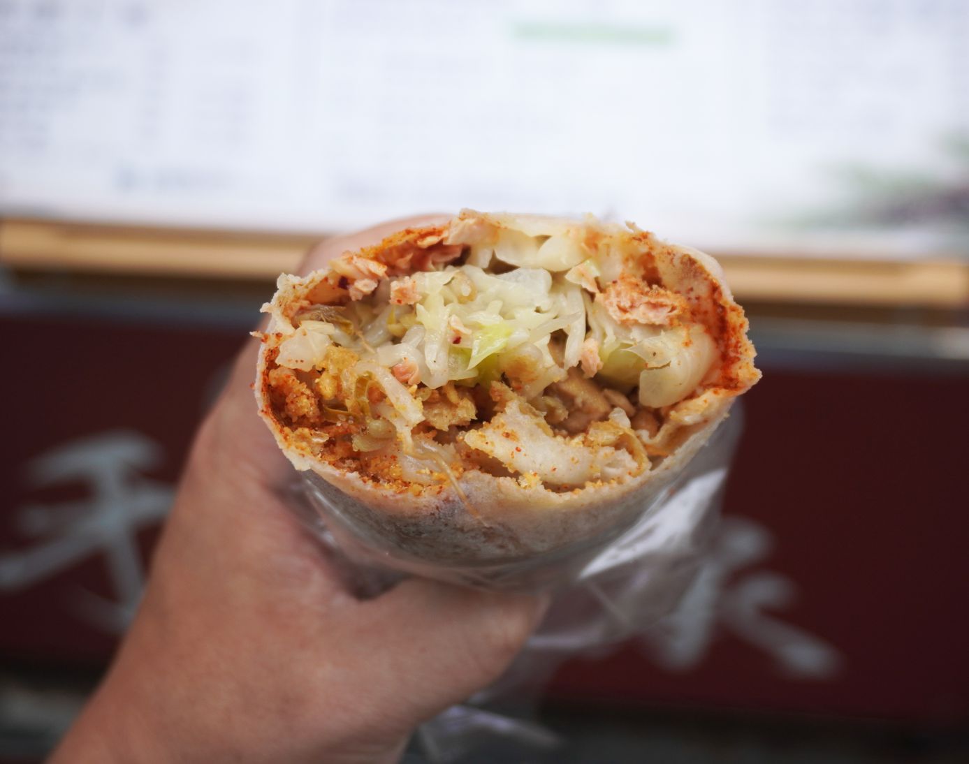 台北大安|禾溢承精緻潤餅(忠孝復興店)|超有特色的蔬食潤餅，在地上班族的外帶美食