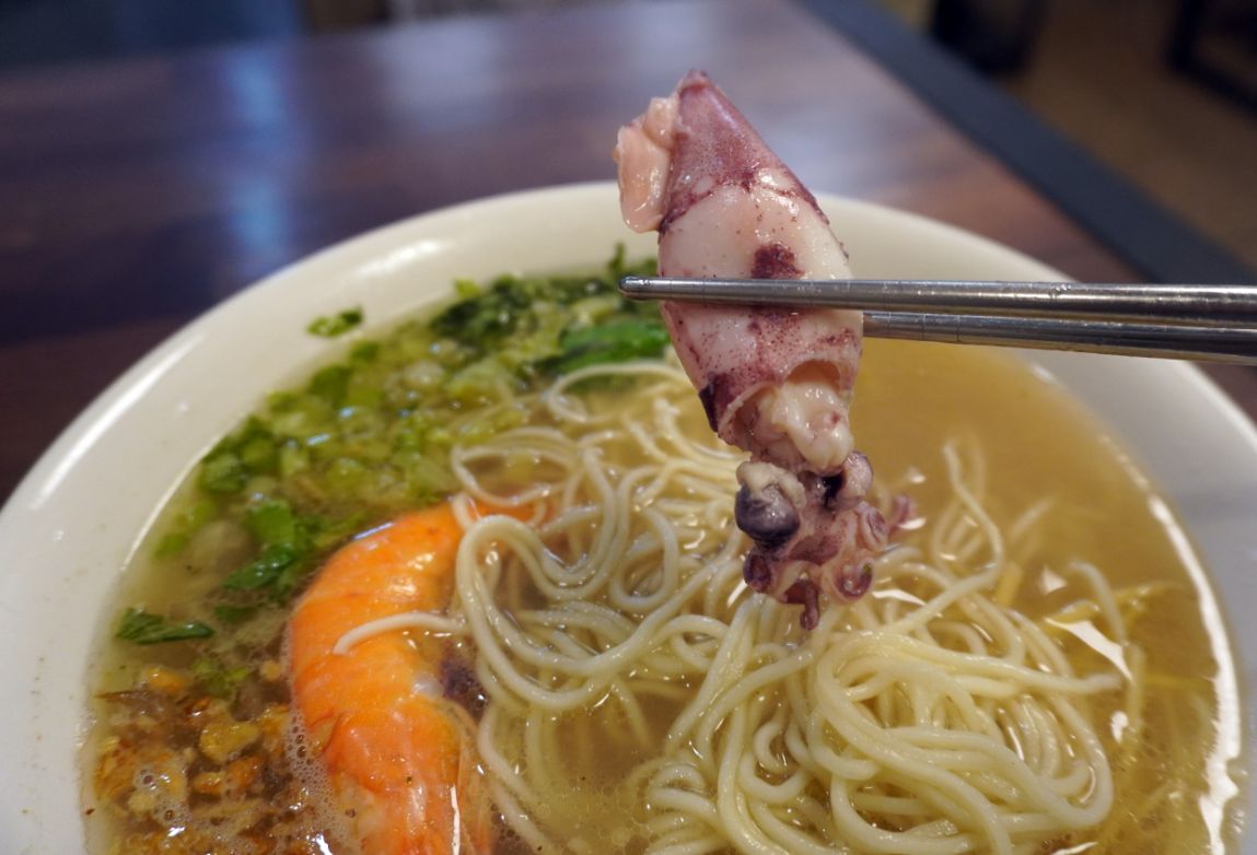 基隆仁愛｜丰季涼麵 – 海鮮粥專賣店｜來孝三路不吃乾麵，鄰近基隆火車站的人氣涼麵店
