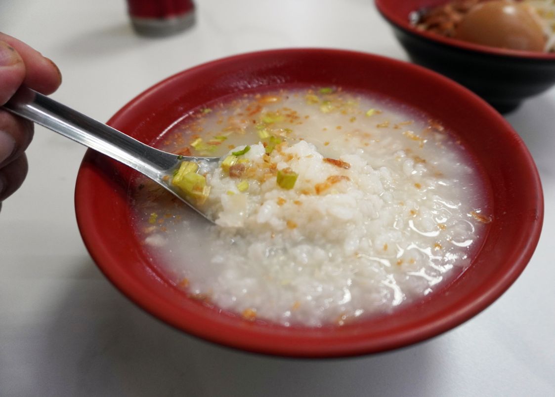 桃園美食|阿秋鹹粥|24小時營業的人氣鹹粥店,品項豐富,還可以吃到料豐富的擔仔麵 - 第13張圖 桃園美食|阿秋鹹粥|24小時營業的人氣鹹粥店,品項豐富,還可以吃到料豐富的擔仔麵