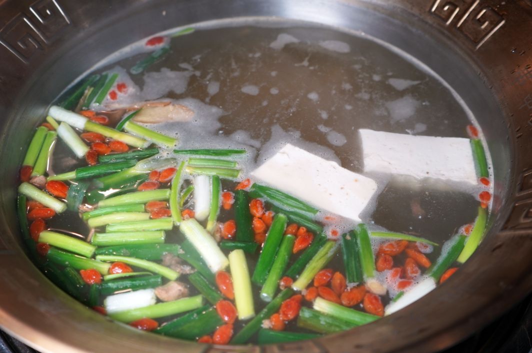 新北中和｜姊夫重慶串串鍋｜捷運景安站必吃麻辣鍋，一串12元，銷魂美食盡情品嚐