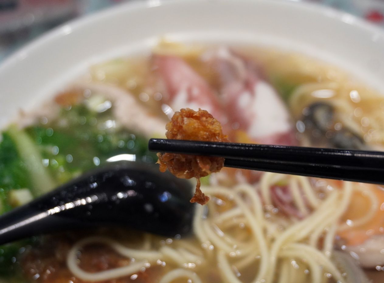 基隆中正|港邊海鮮麵|正濱漁港色彩屋新店,招牌海鮮麵料豐富,湯頭鮮甜 - 第16張圖 基隆中正|港邊海鮮麵|正濱漁港色彩屋新店,招牌海鮮麵料豐富,湯頭鮮甜