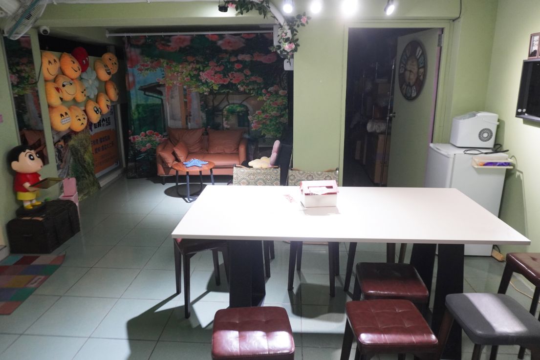 基隆中正｜港邊海鮮麵｜正濱漁港色彩屋新店，招牌海鮮麵料豐富，湯頭鮮甜