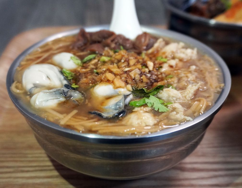 新北蘆洲平價美食｜樂福獨家特調蒜味麵線｜長安街必吃銅板美食，綜合麵線推薦必點