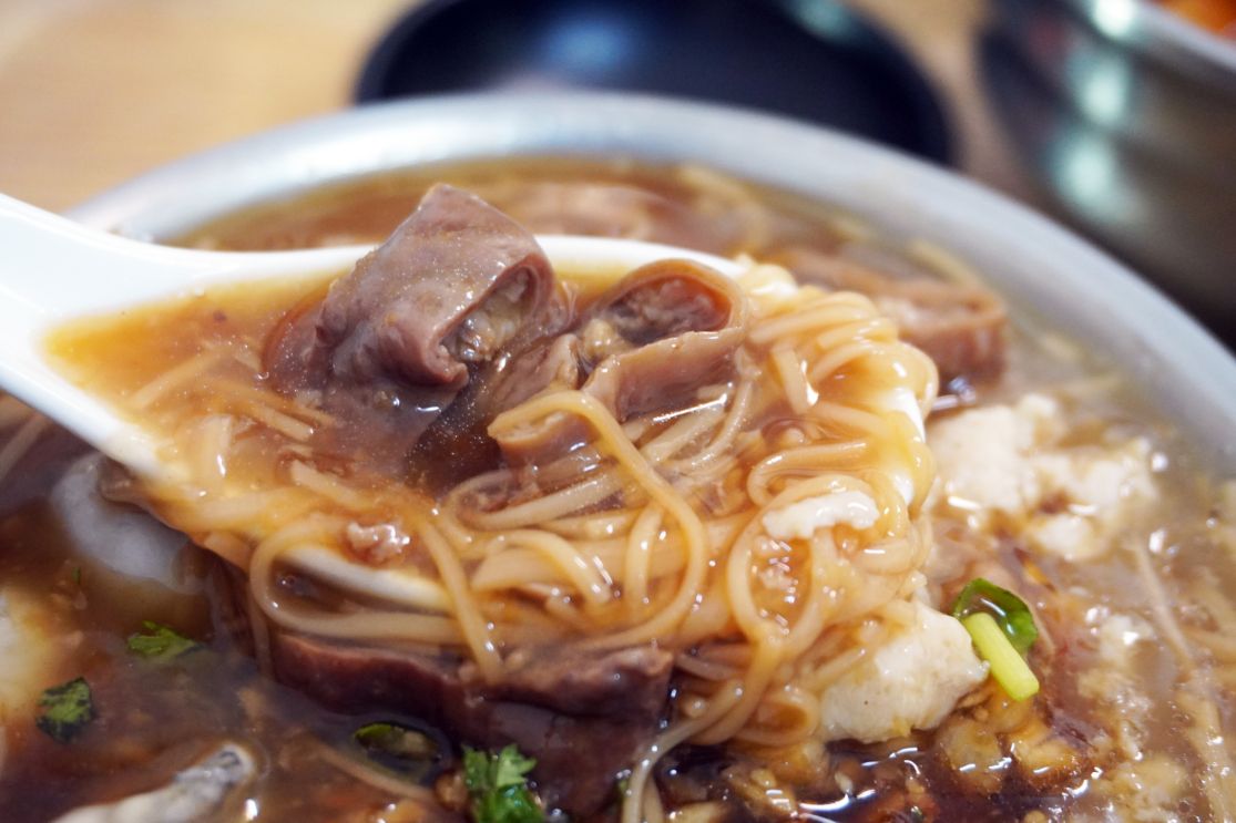 新北蘆洲平價美食｜樂福獨家特調蒜味麵線｜長安街必吃銅板美食，綜合麵線推薦必點