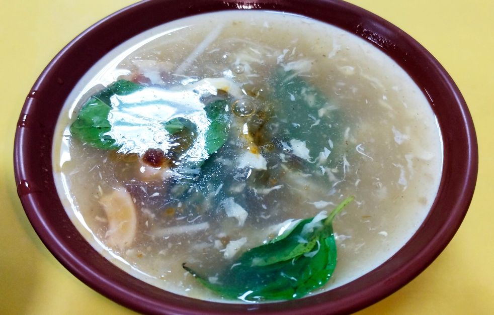 新北泰山｜品樂小吃店｜鄰近明志科技大學的平價美食，魷魚羹魷魚大塊湯頭濃郁
