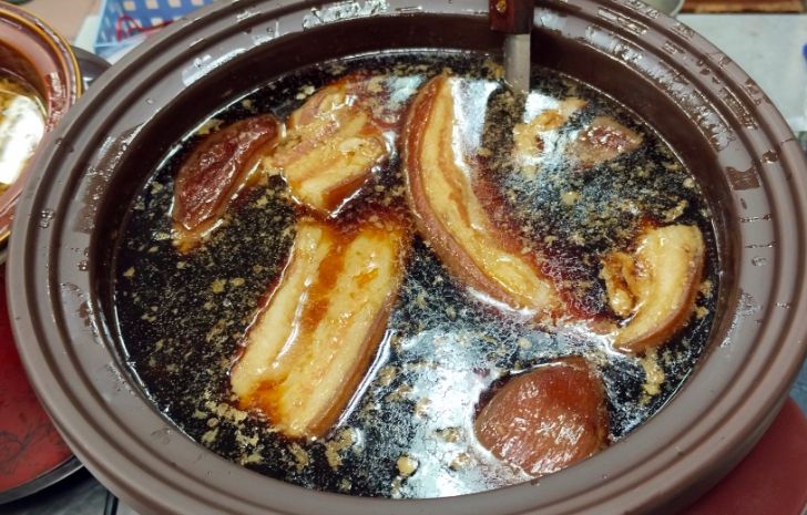 新北泰山｜品樂小吃店｜鄰近明志科技大學的平價美食，魷魚羹魷魚大塊湯頭濃郁