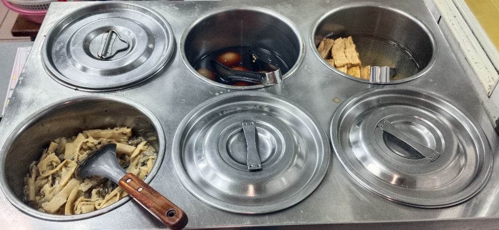 新北泰山|品樂小吃店|鄰近明志科技大學的平價美食,魷魚羹魷魚大塊湯頭濃郁 - 第5張圖 新北泰山|品樂小吃店|鄰近明志科技大學的平價美食,魷魚羹魷魚大塊湯頭濃郁