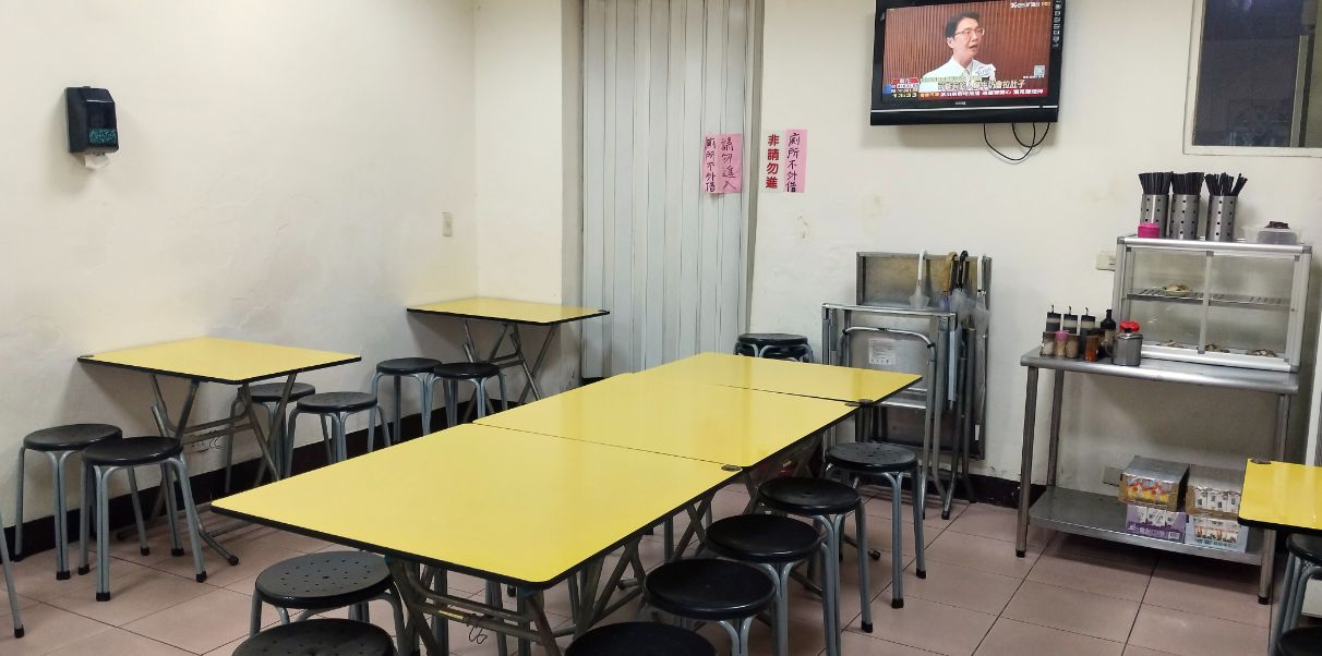 新北泰山|品樂小吃店|鄰近明志科技大學的平價美食,魷魚羹魷魚大塊湯頭濃郁 - 第7張圖 新北泰山|品樂小吃店|鄰近明志科技大學的平價美食,魷魚羹魷魚大塊湯頭濃郁
