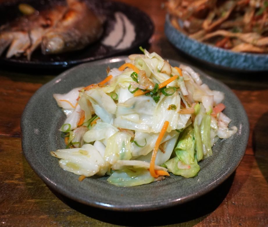 台北信義｜激安の食事酒場（市府二號店）｜市政府捷運站人氣居酒屋，直走到底喝到飽，輕鬆暢飲2小時