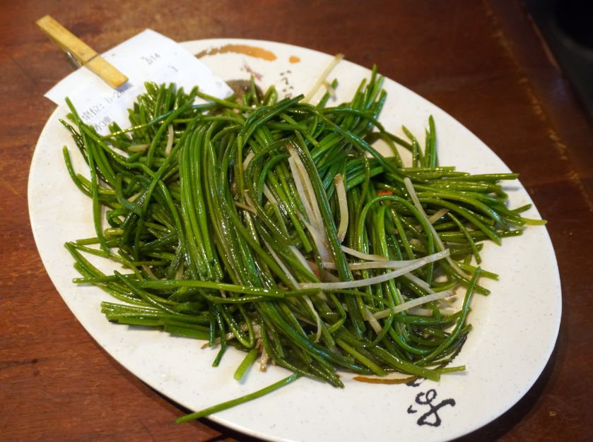 台北大安｜胖子小吃部｜忠孝復興站美食，東區超人氣熱炒推薦，設有兩個店面