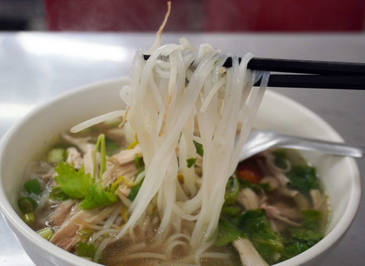 基隆中正│越南姊妹美食店│酸酸辣辣，在雨港吃越式好料最對味