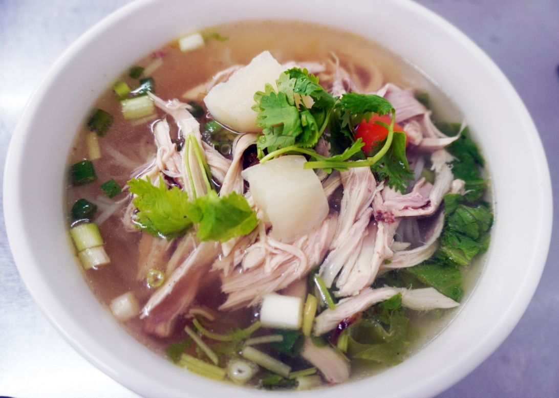基隆中正│越南姊妹美食店│酸酸辣辣，在雨港吃越式好料最對味