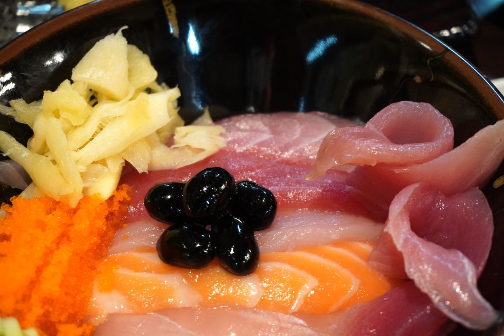 基隆仁愛市場|鈺刺身丼|食尚玩家推薦美食,採用關西料理手法製作握壽司,魚料新鮮大塊 - 第10張圖 基隆仁愛市場|鈺刺身丼|食尚玩家推薦美食,採用關西料理手法製作握壽司,魚料新鮮大塊