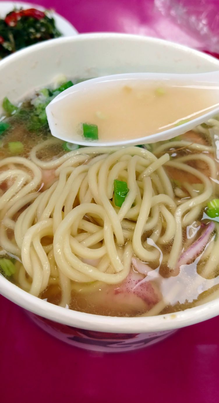 基隆中正|巷仔內小卷米粉|八斗子隱藏版美食,招牌小卷湯麵料豐富湯頭鮮美 - 第10張圖 基隆中正|巷仔內小卷米粉|八斗子隱藏版美食,招牌小卷湯麵料豐富湯頭鮮美