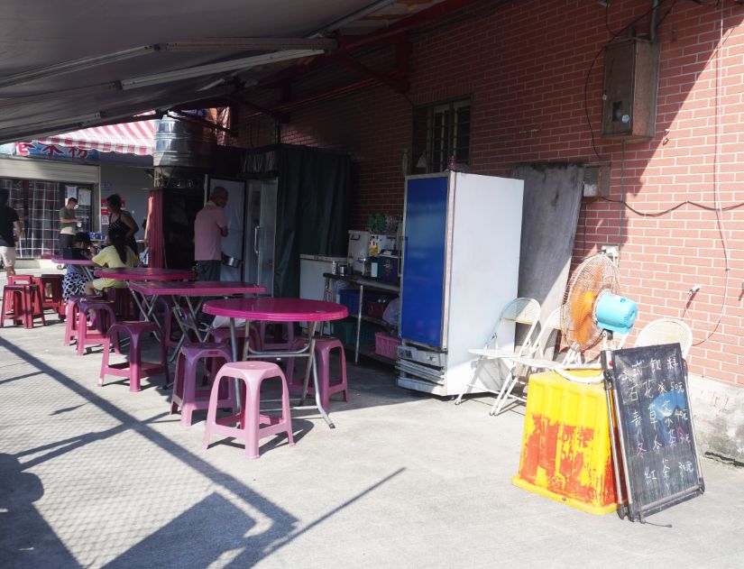 基隆中正｜巷仔內小卷米粉｜八斗子隱藏版美食，招牌小卷湯麵料豐富湯頭鮮美