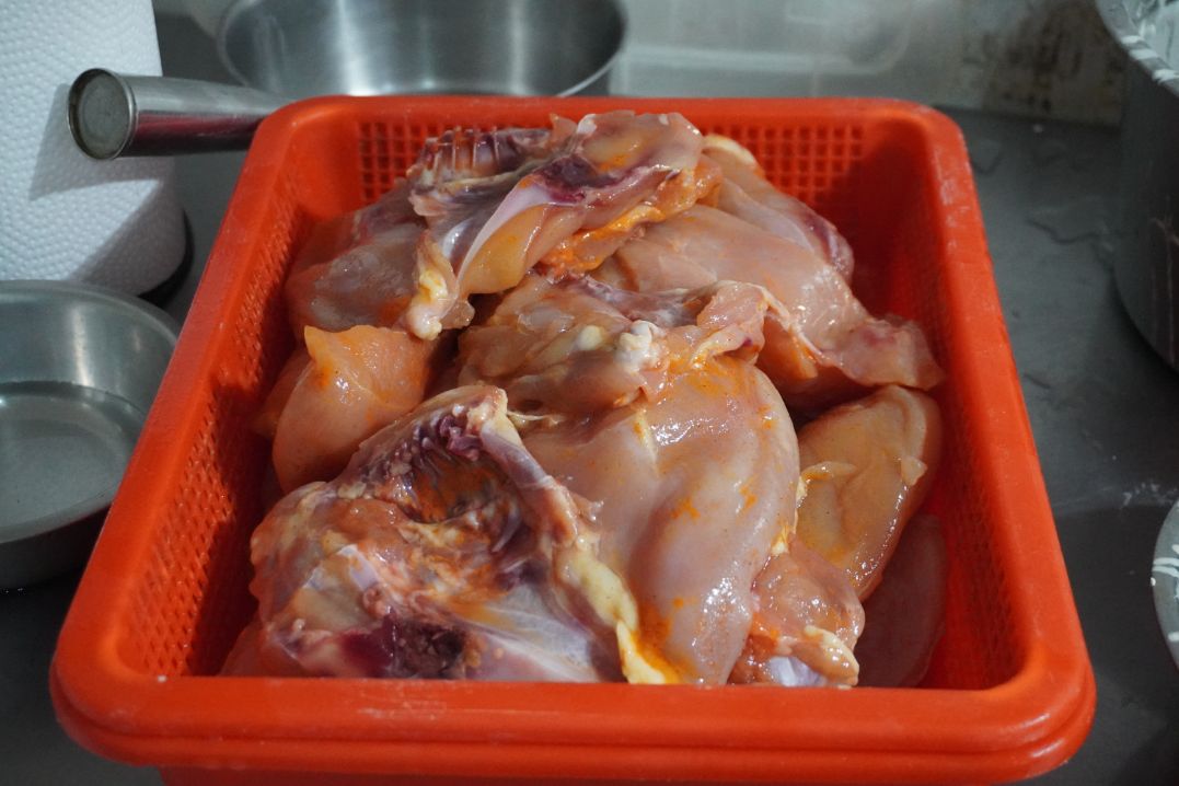 基隆信義｜鮮樂炸雞基隆總店｜鄰近基隆女中，超人氣炸雞專賣店，小卷天婦羅推薦必點