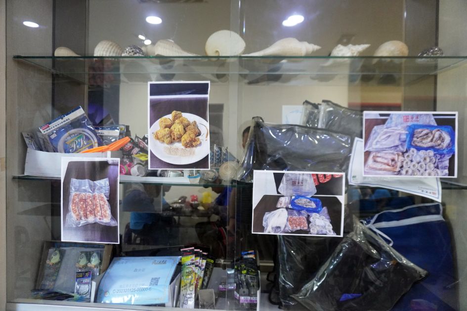 基隆中正｜鱻食堂｜鄰近碧砂漁港的平價海鮮美食，酥炸鮟鱇魚以及小卷米粉大推