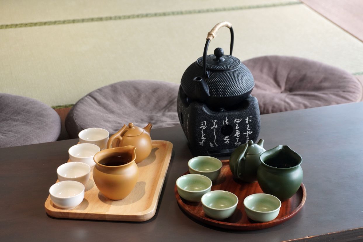 基隆中正｜小隱茶庵潮境｜潮境公園必訪海景茶館，日式榻榻米超好拍，無邊海景視野超美