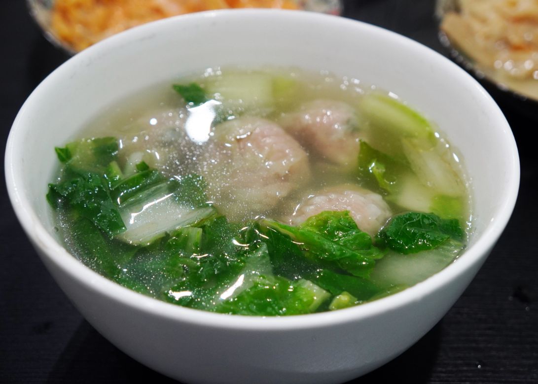 基隆暖暖｜旭家私廚｜食尚玩家推薦，連續兩年獲得滷肉飯節嚴選店家，怪味皮蛋肉醬麵大推