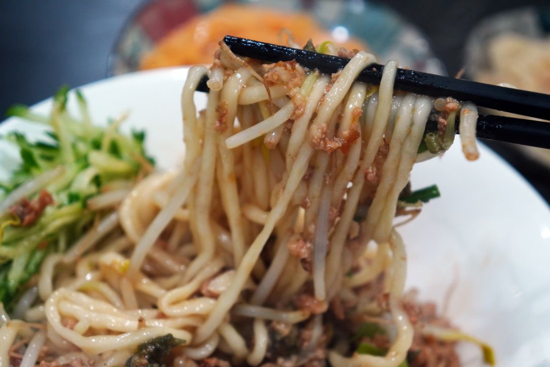 基隆暖暖|旭家私廚|食尚玩家推薦,連續兩年獲得滷肉飯節嚴選店家,怪味皮蛋肉醬麵大推 - 第11張圖 基隆暖暖|旭家私廚|食尚玩家推薦,連續兩年獲得滷肉飯節嚴選店家,怪味皮蛋肉醬麵大推