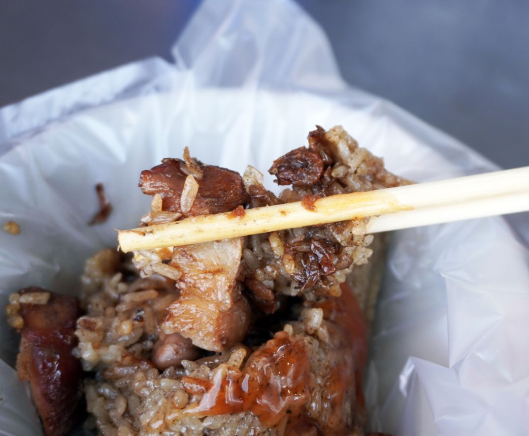 新北蘆洲｜林記肉粽｜google評價4.8分的隱藏版美食，外觀猶如檳榔攤的美味粽子店