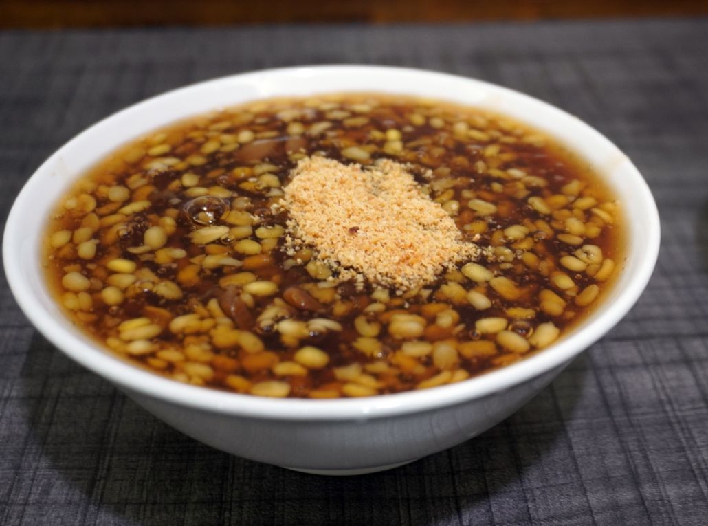 台東市美食｜客來吃樂｜傳承三代的麵線糊老店，500碗入選名單，最推鮮蚵麵線