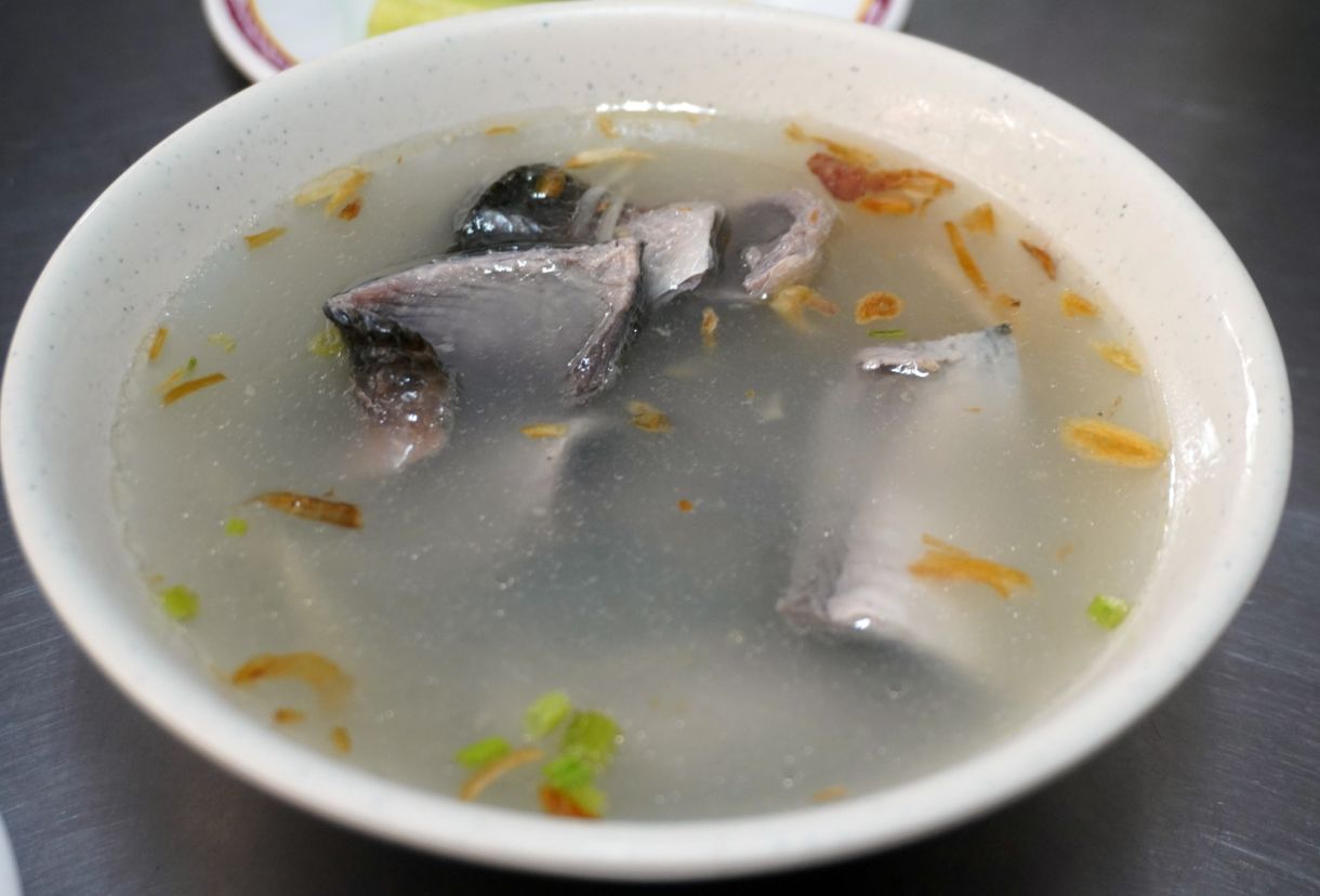 基隆安樂|阿美虱目魚皮魚肚湯|在地人私藏的巷弄美食,虱目魚皮湯推薦必點 - 第2張圖 基隆安樂|阿美虱目魚皮魚肚湯|在地人私藏的巷弄美食,虱目魚皮湯推薦必點