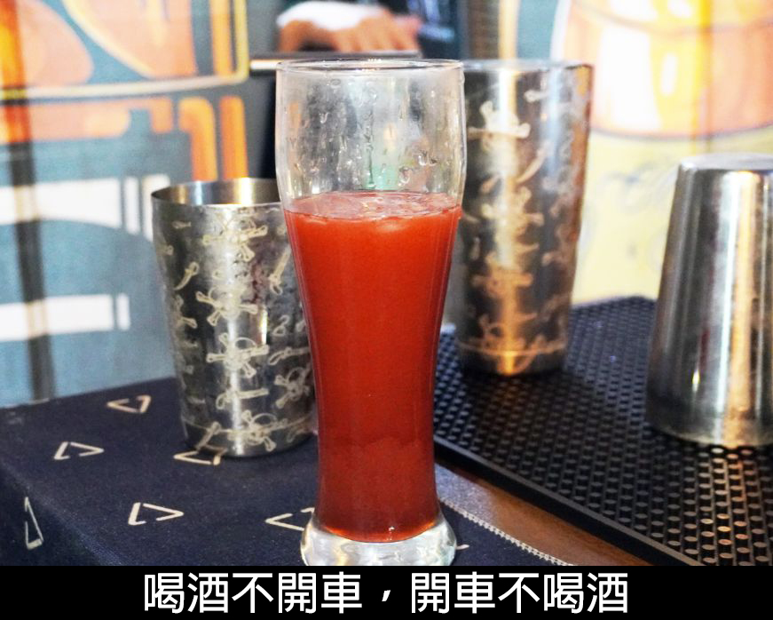 基隆中正|HYPE聚會空間|夜遊正濱漁港色彩屋推薦好去處,可以玩桌遊、投飛鏢的特色酒吧 - 第22張圖 基隆中正|HYPE聚會空間|夜遊正濱漁港色彩屋推薦好去處,可以玩桌遊、投飛鏢的特色酒吧