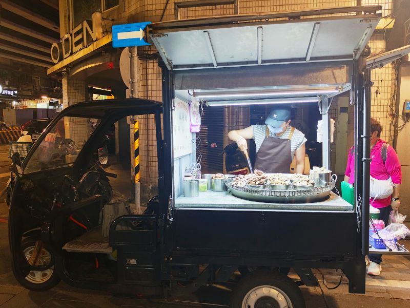 基隆仁愛｜雜碎鴻｜崁仔頂漁市旁的攤車美食，高人氣銅板深夜美食