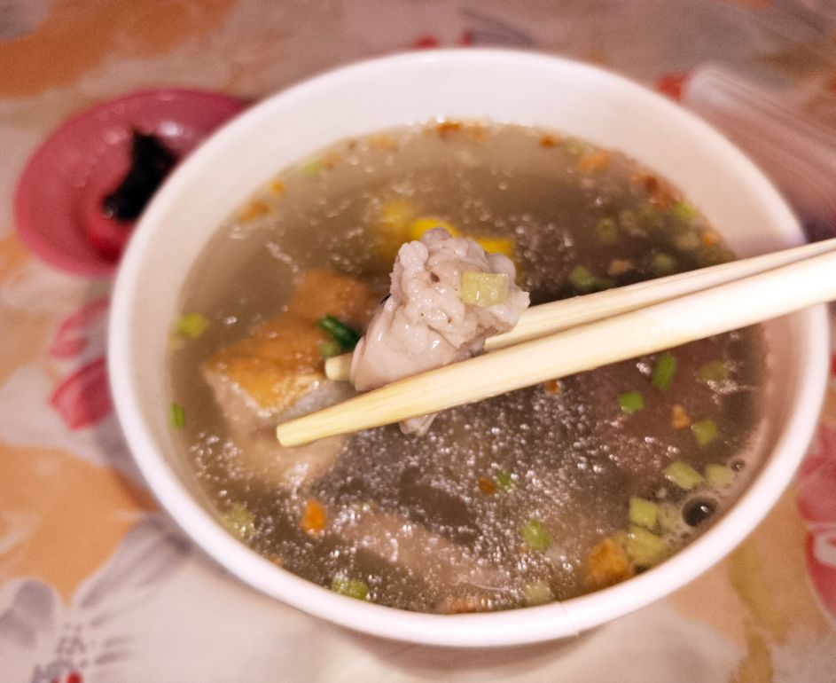 基隆仁愛｜雜碎鴻｜崁仔頂漁市旁的攤車美食，高人氣銅板深夜美食