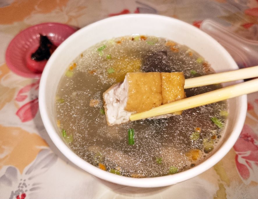 基隆仁愛｜雜碎鴻｜崁仔頂漁市旁的攤車美食，高人氣銅板深夜美食