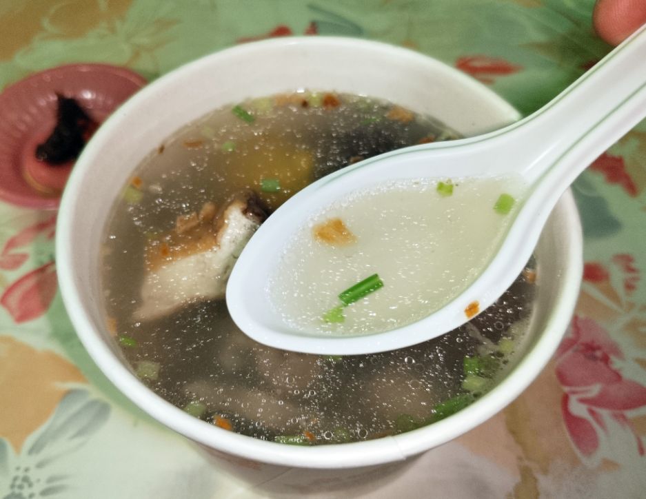 基隆仁愛｜雜碎鴻｜崁仔頂漁市旁的攤車美食，高人氣銅板深夜美食