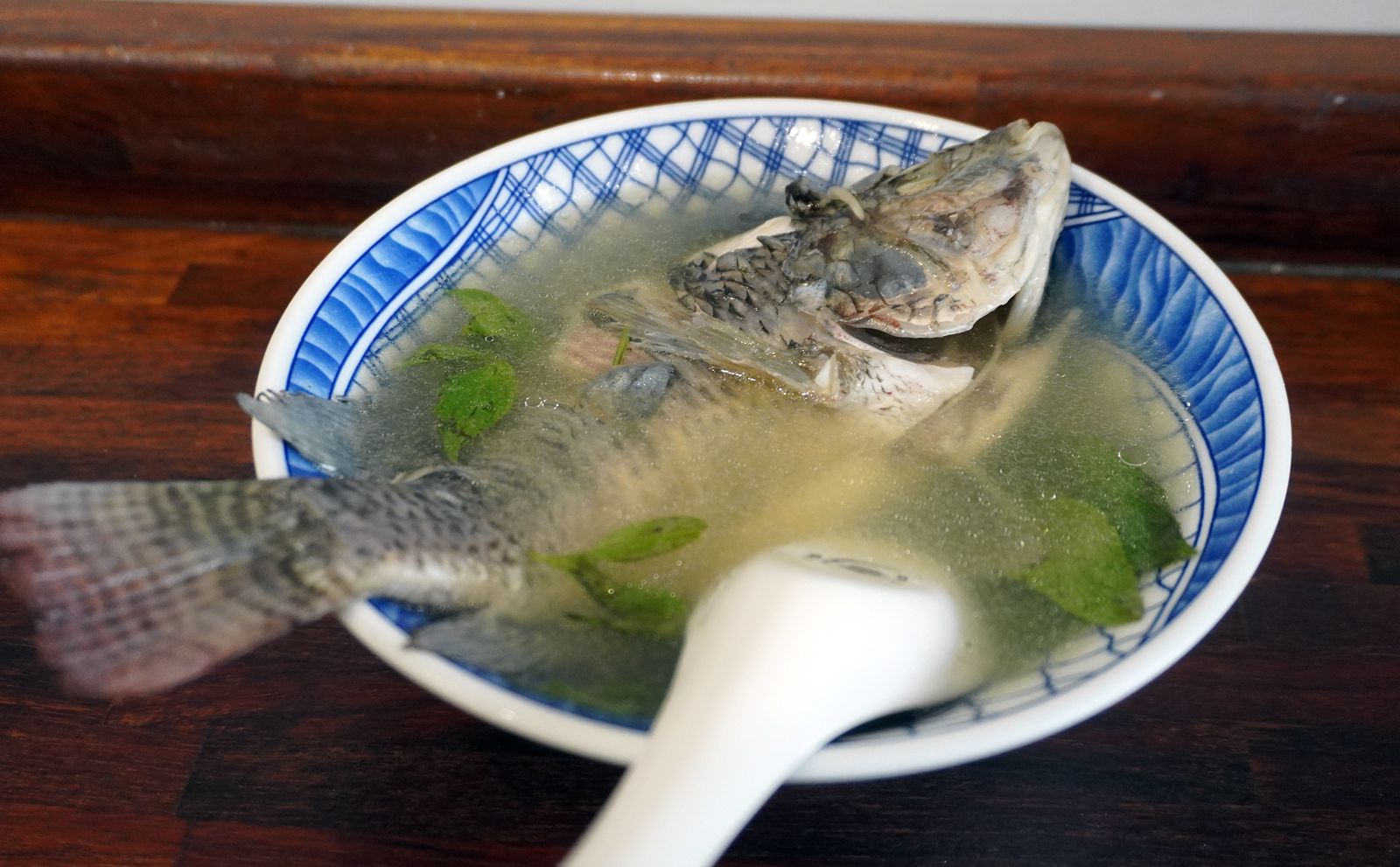 台北中正|以馬內利鮮魚湯|捷運善導寺人氣美食,500碗推薦名店,一碗魚湯滿足饕客的胃 - 第3張圖 台北中正|以馬內利鮮魚湯|捷運善導寺人氣美食,500碗推薦名店,一碗魚湯滿足饕客的胃