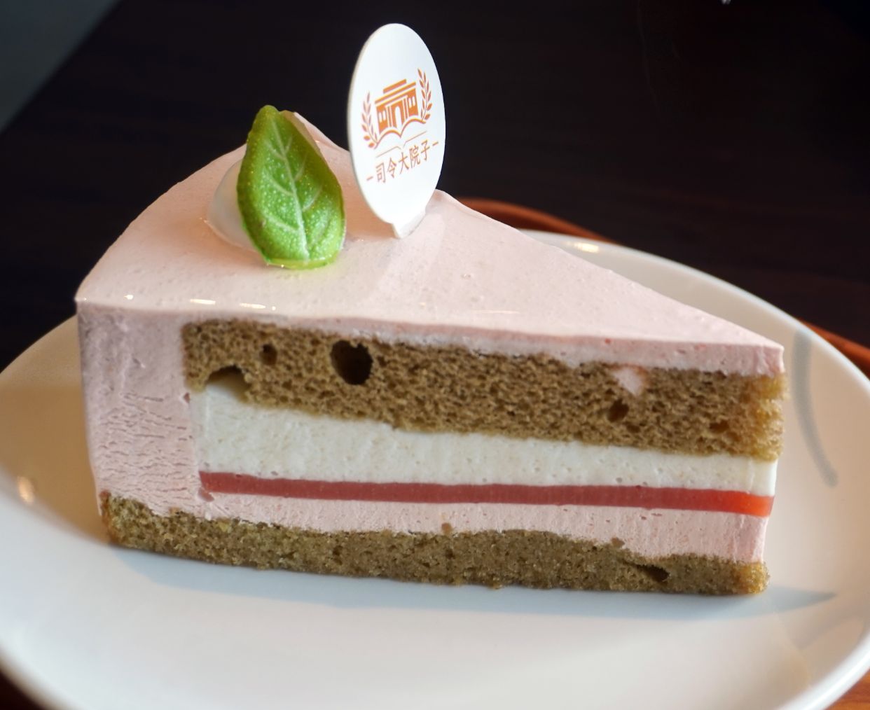 基隆中正|司令洋食廚房|夏天走進百年古蹟吃冰品,芒果雲朵冰超大碗,蛋糕、甜點及炸物都在水準之上 - 第12張圖 基隆中正|司令洋食廚房|夏天走進百年古蹟吃冰品,芒果雲朵冰超大碗,蛋糕、甜點及炸物都在水準之上